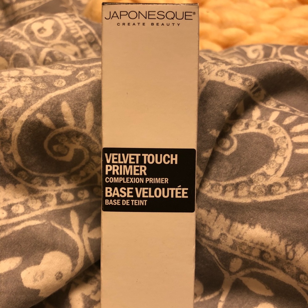 Japonesque velvet touch primer